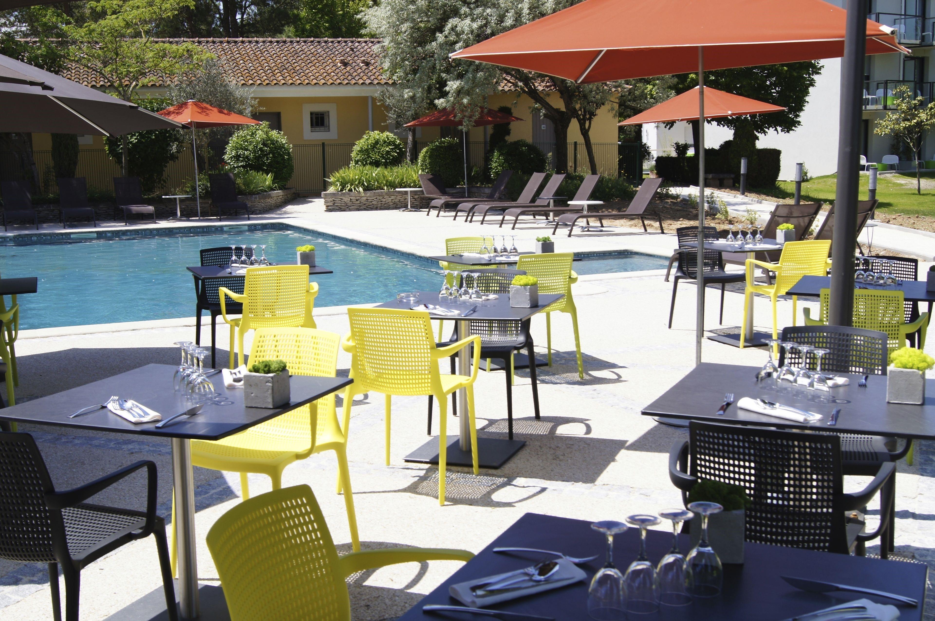 Sowell Hotels Domaine De La Petite Isle LʼIsle-sur-la-Sorgue Esterno foto
